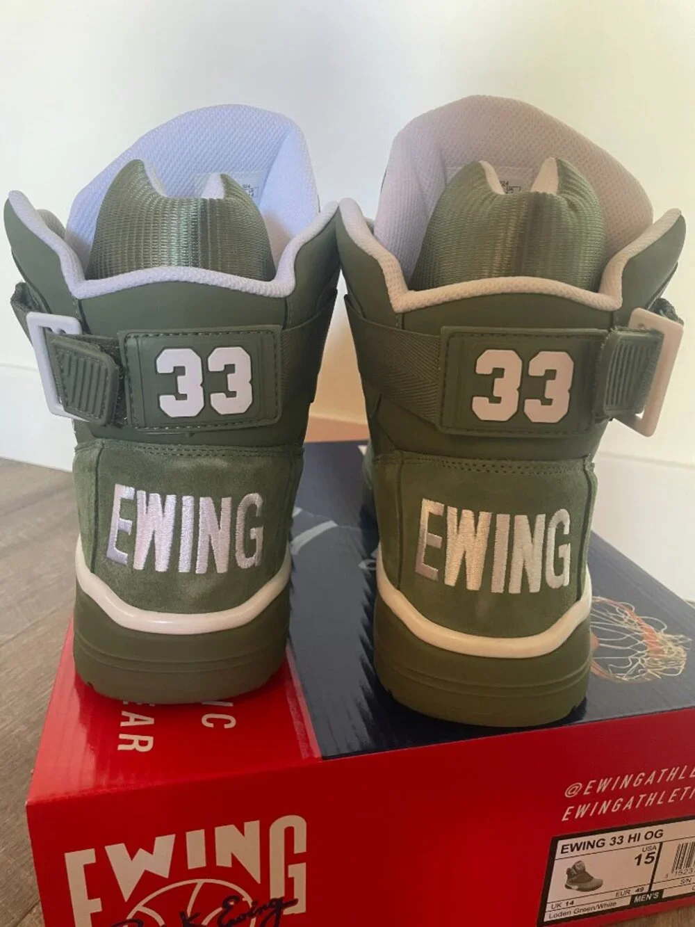 33 HI OG Basketball Shoes in Loden Green/White